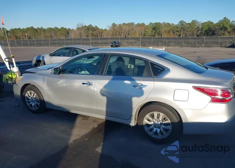 2015 Nissan Altima 2.5/2.5 S/2.5 Sl/2.5 Sv z USA, uszkodzony, nr VIN 1N4AL3AP3FC473526